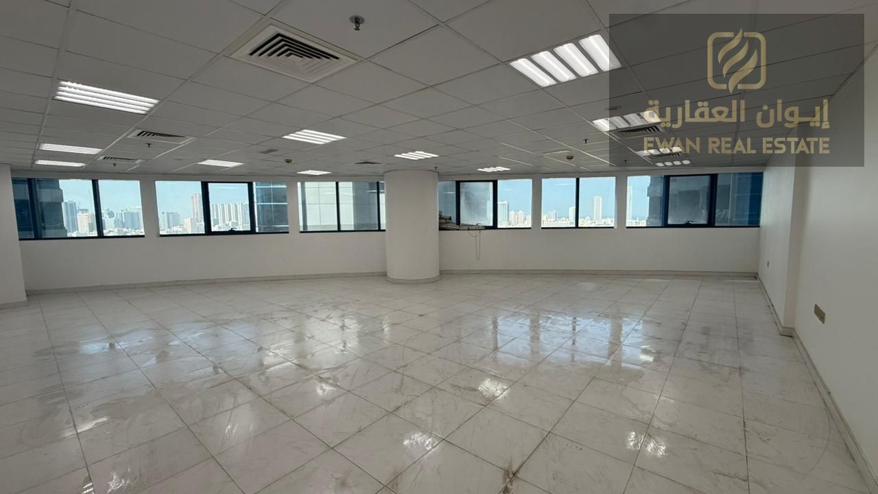 For rent office in Falcon Tower with parking