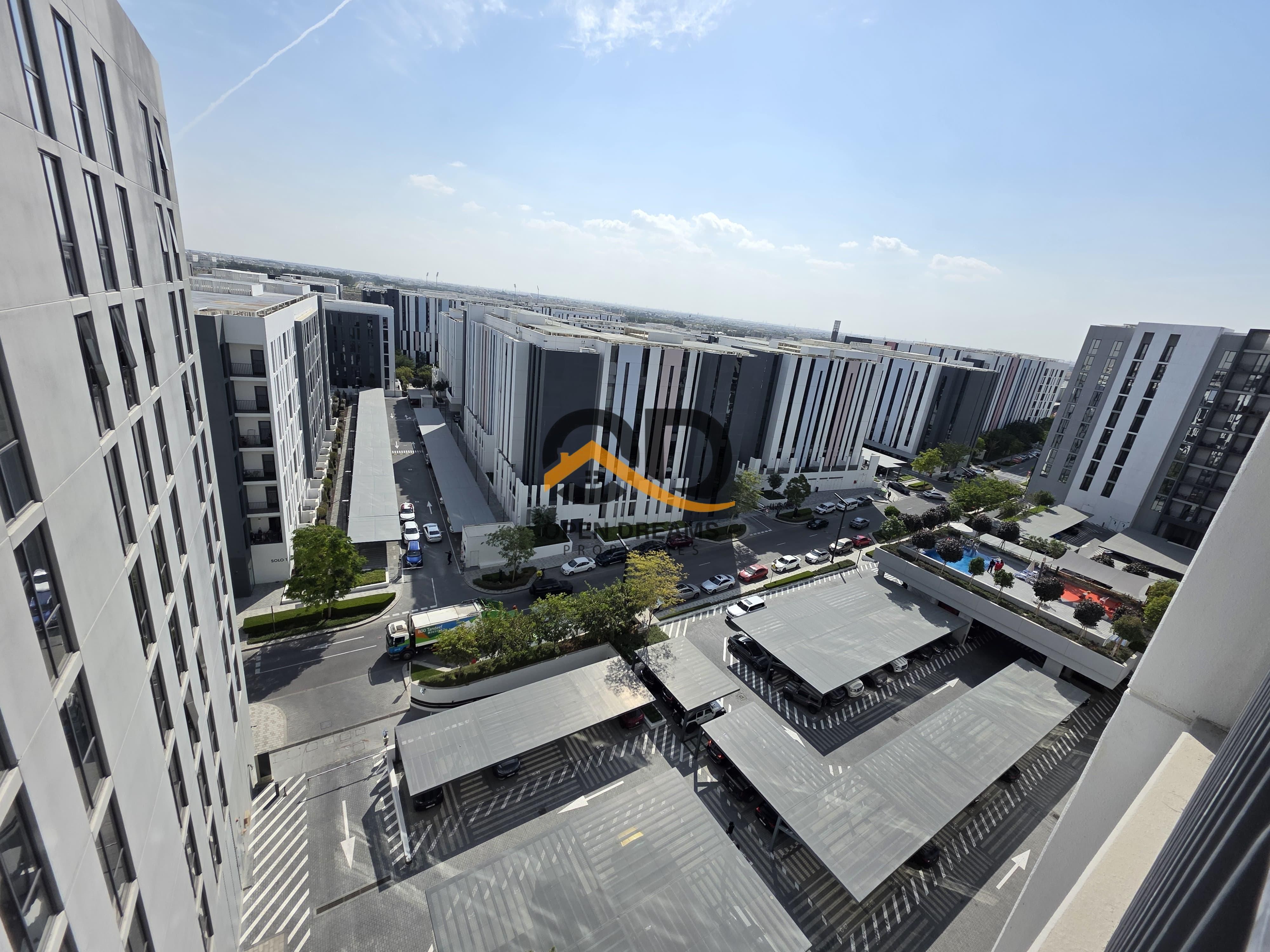 Lavish 1 Bedrooms with balcony at prime location