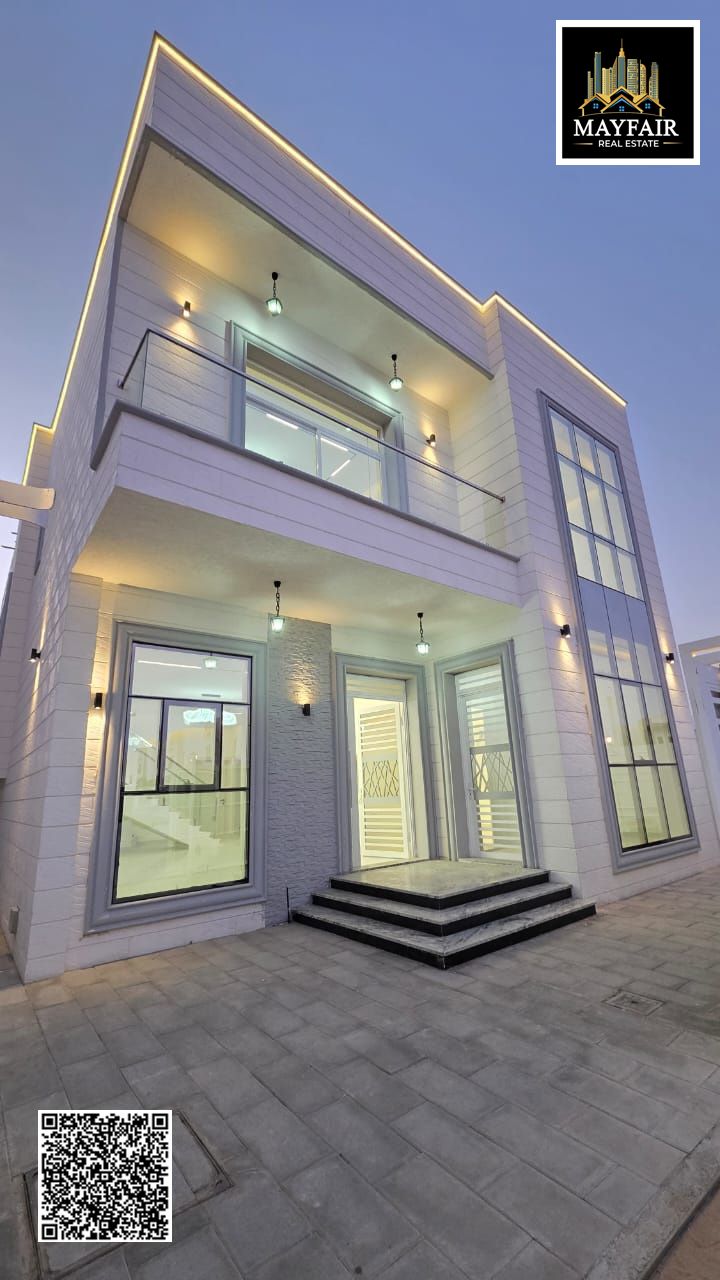 Own a private villa on a main street with ample space behind the building, at a price that includes registration and ownership fees.