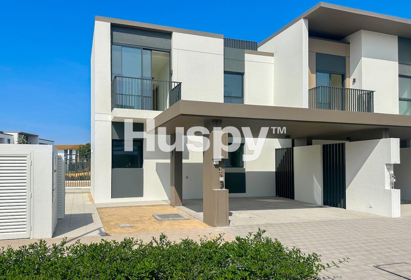 Corner Villa | Single Row | Brand New