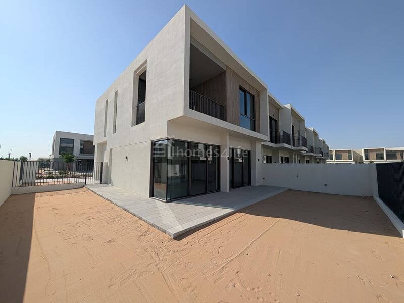 Brand New | Ready to Move | Multiple Cheques