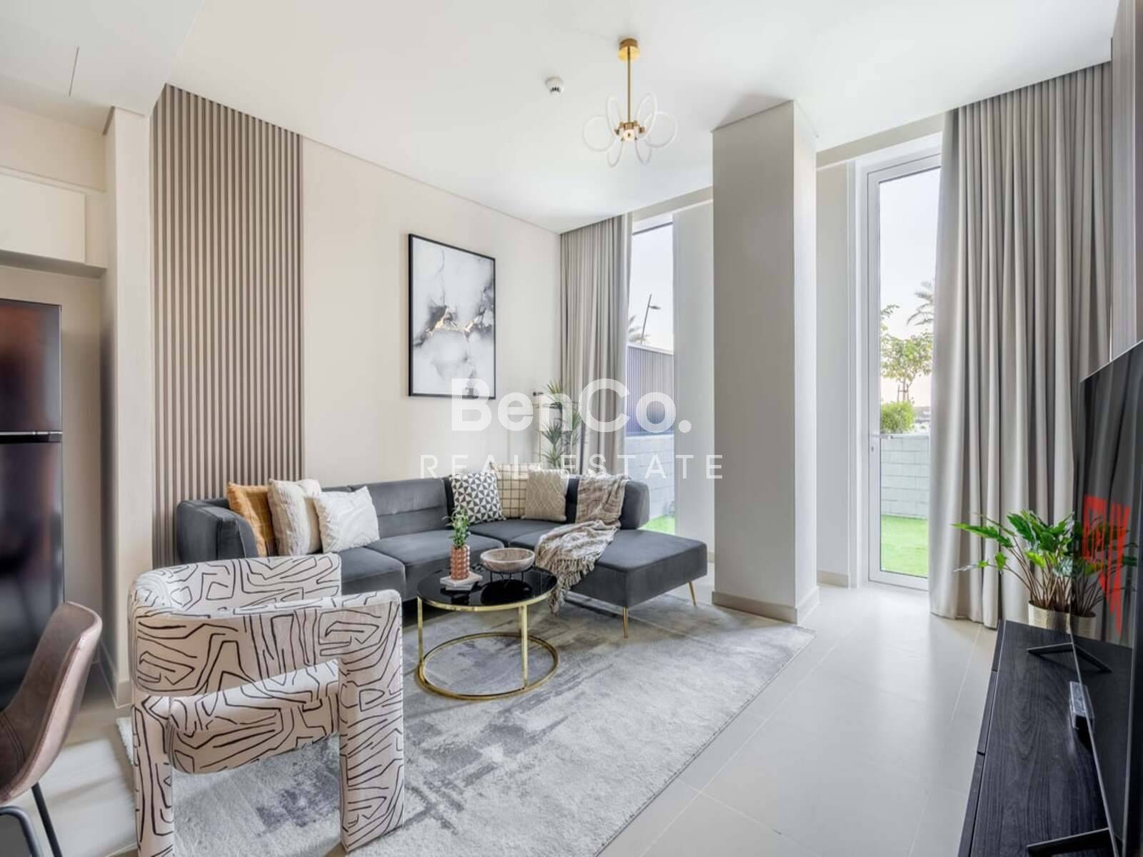 Spacious Elegant | Promenade Access | Furnished