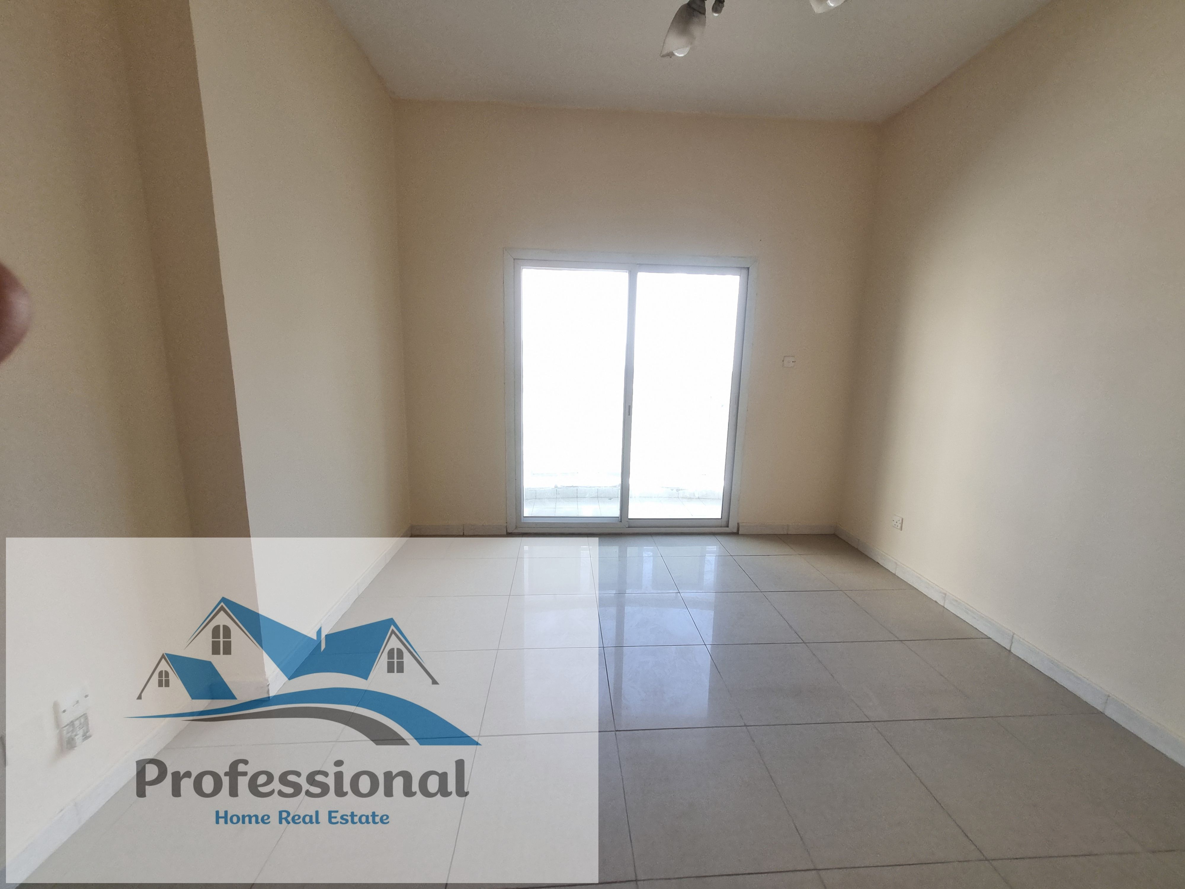 G00D HOT OFFER NICE 1BHK WITH BALCONY IN 28K NEAR TO FAMILY PARK FULL FAMILY BUILDING