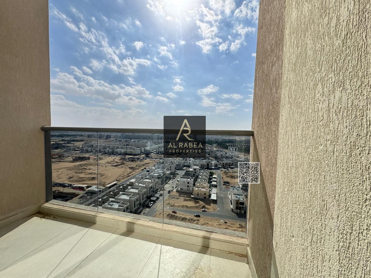 First occupancy - Swimming pool - Gym - Free parking - Garden view