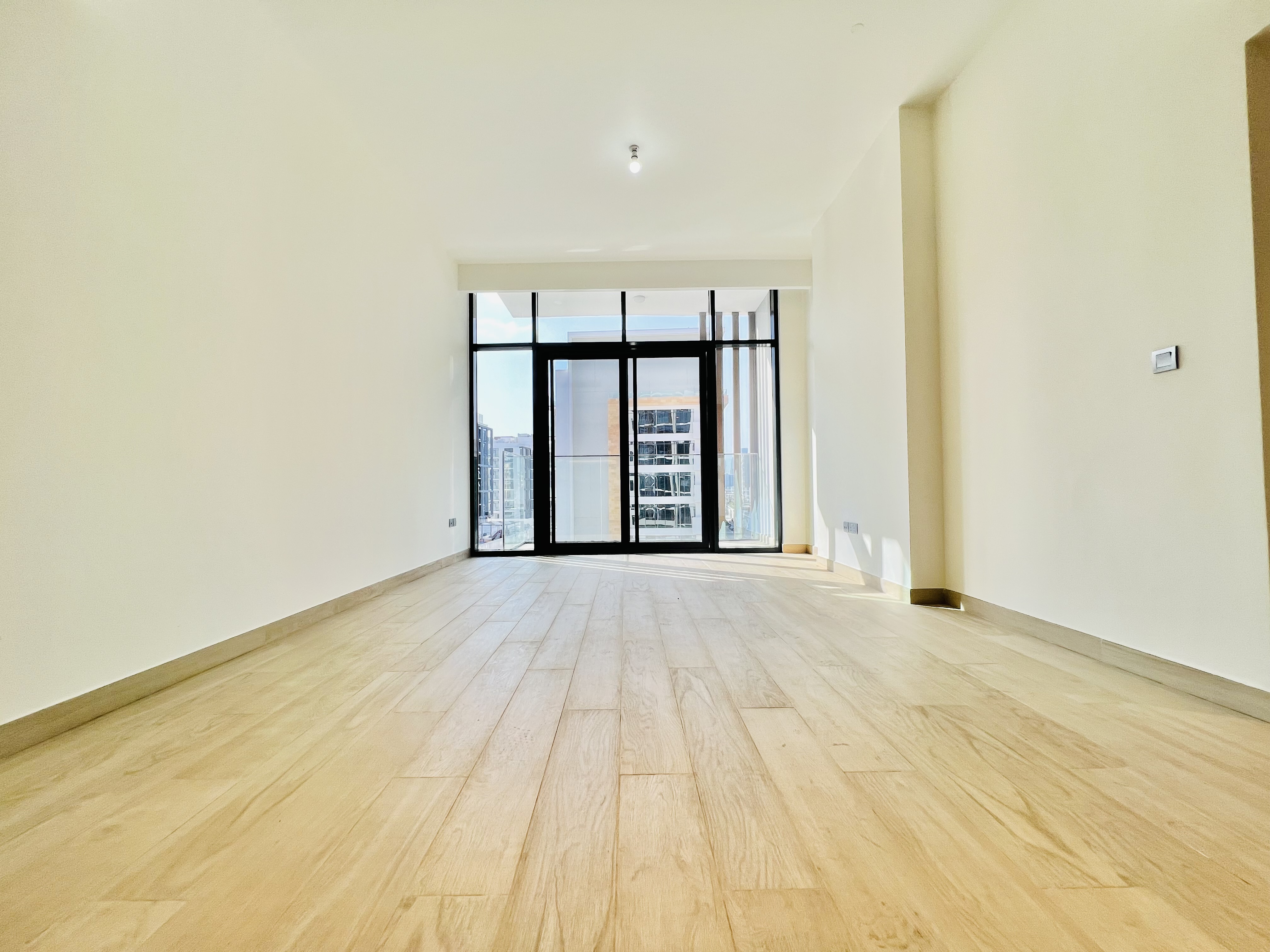 Chiller Free AC // Spacious 3-bhk Just 140k Rent 4 Cheques & Kitchen Appliances & Laundry Room