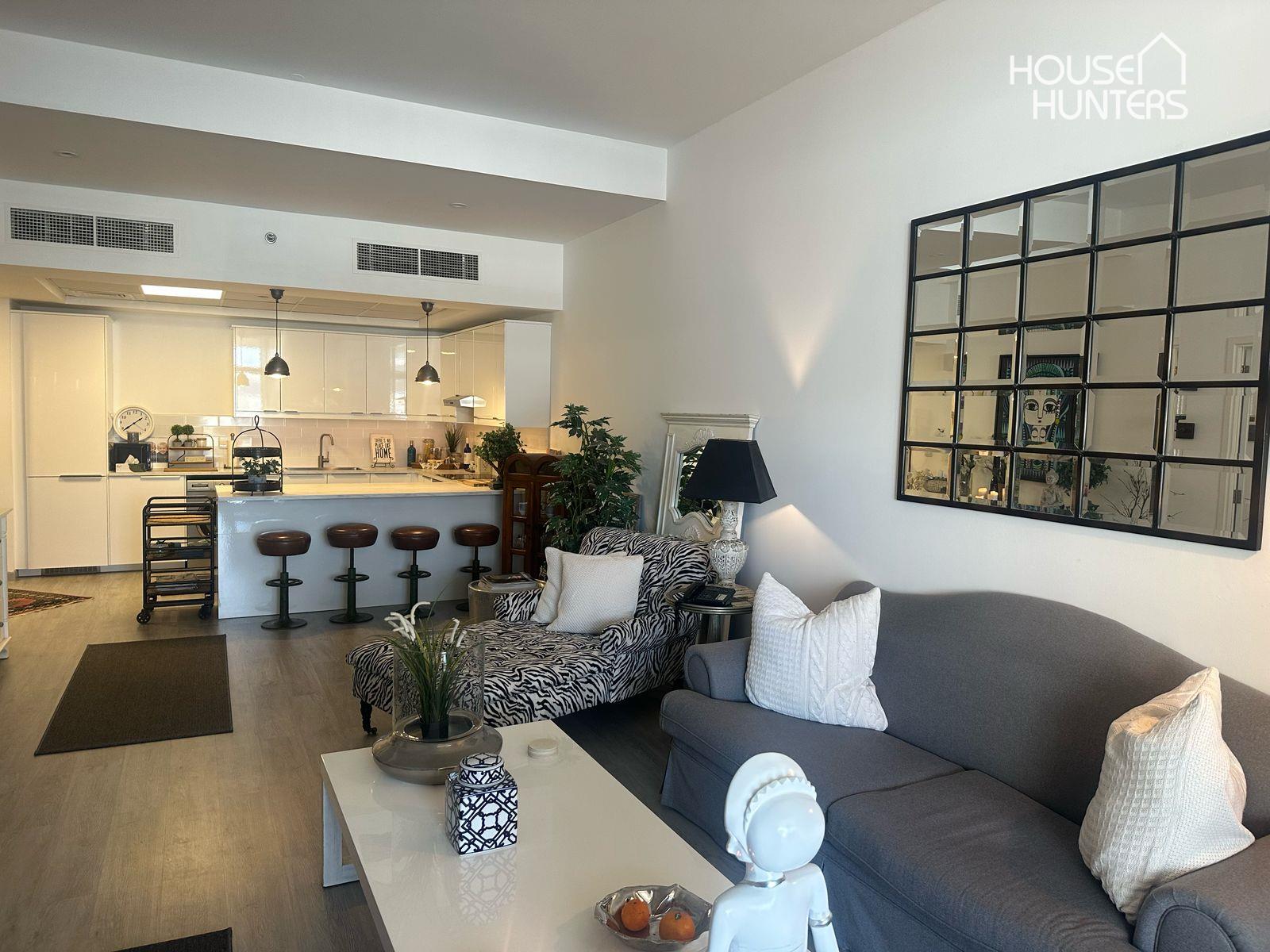 Largest 1Bedroom|Well Maintained|Smart Investment