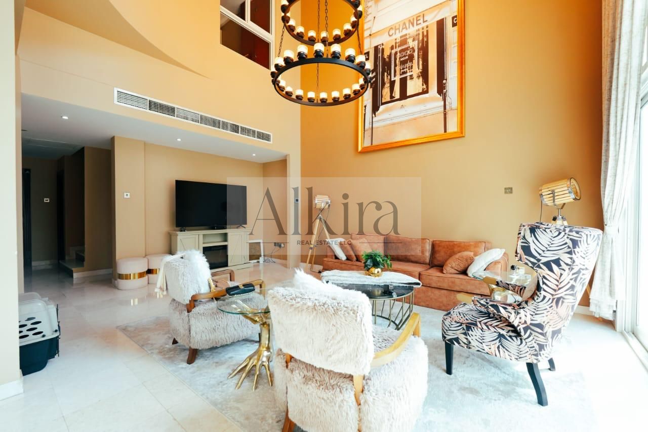 3BR DUPLEX | FULLY FURNISHED & UPGRADED | READY TO MOVE