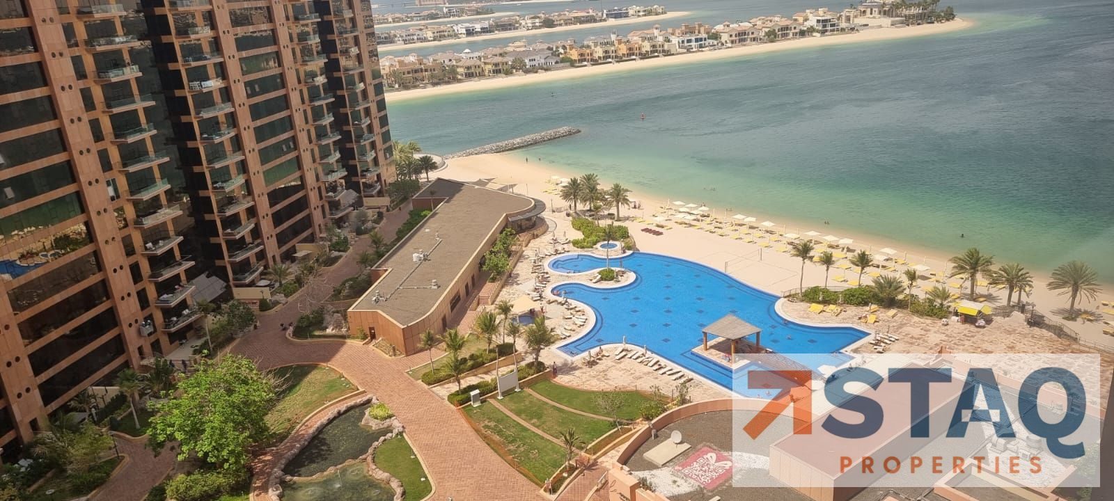 SPACIOUS l SEA VIEW l PRIME LOCATION