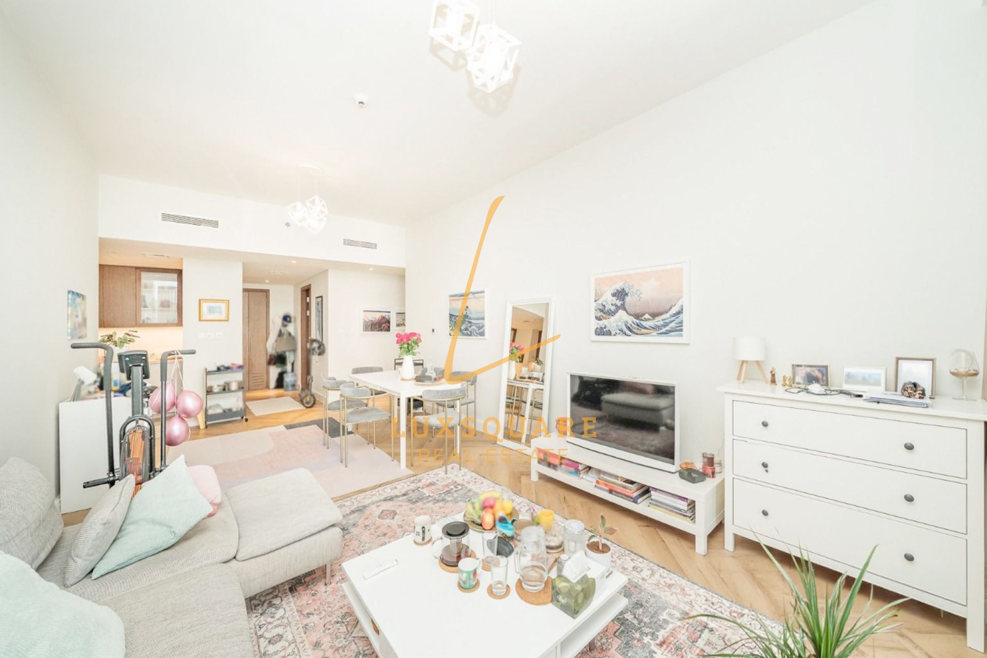 Fully Furnished I High Floor I Bright and Spacious