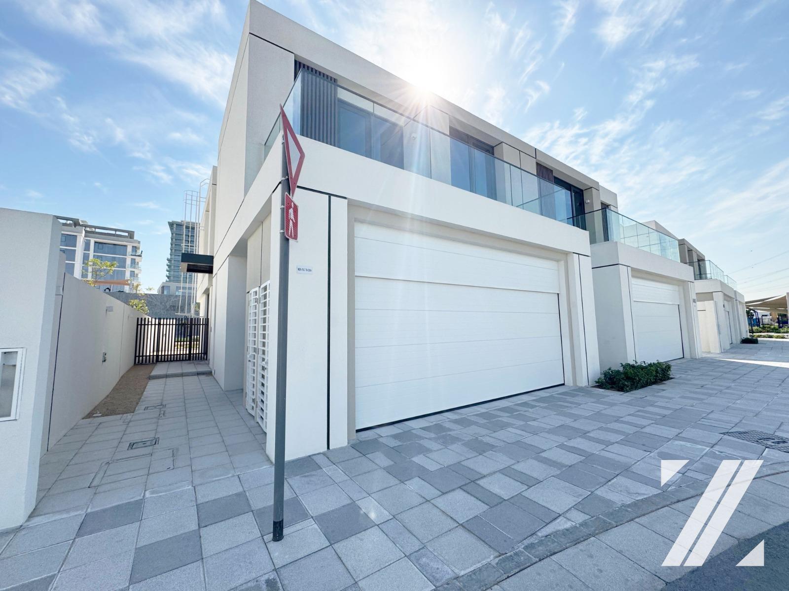 Spacious | Bright Modern Layout | Multiple Cheques