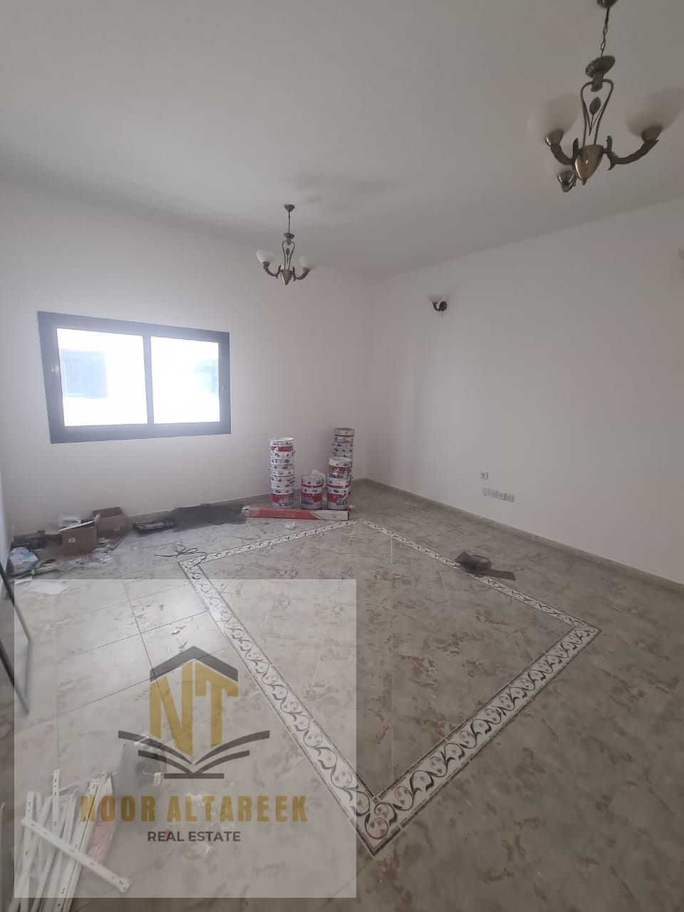 Apartment for rent in Al Majaz 3 in a prime location close to the waterfront, services, and public transportation. The apartment consists of two spaci