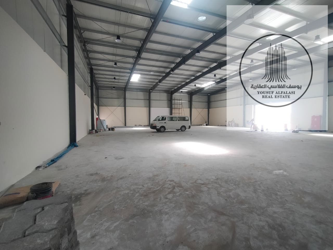 Yard 24000sqft main road 175kW with warehouse office