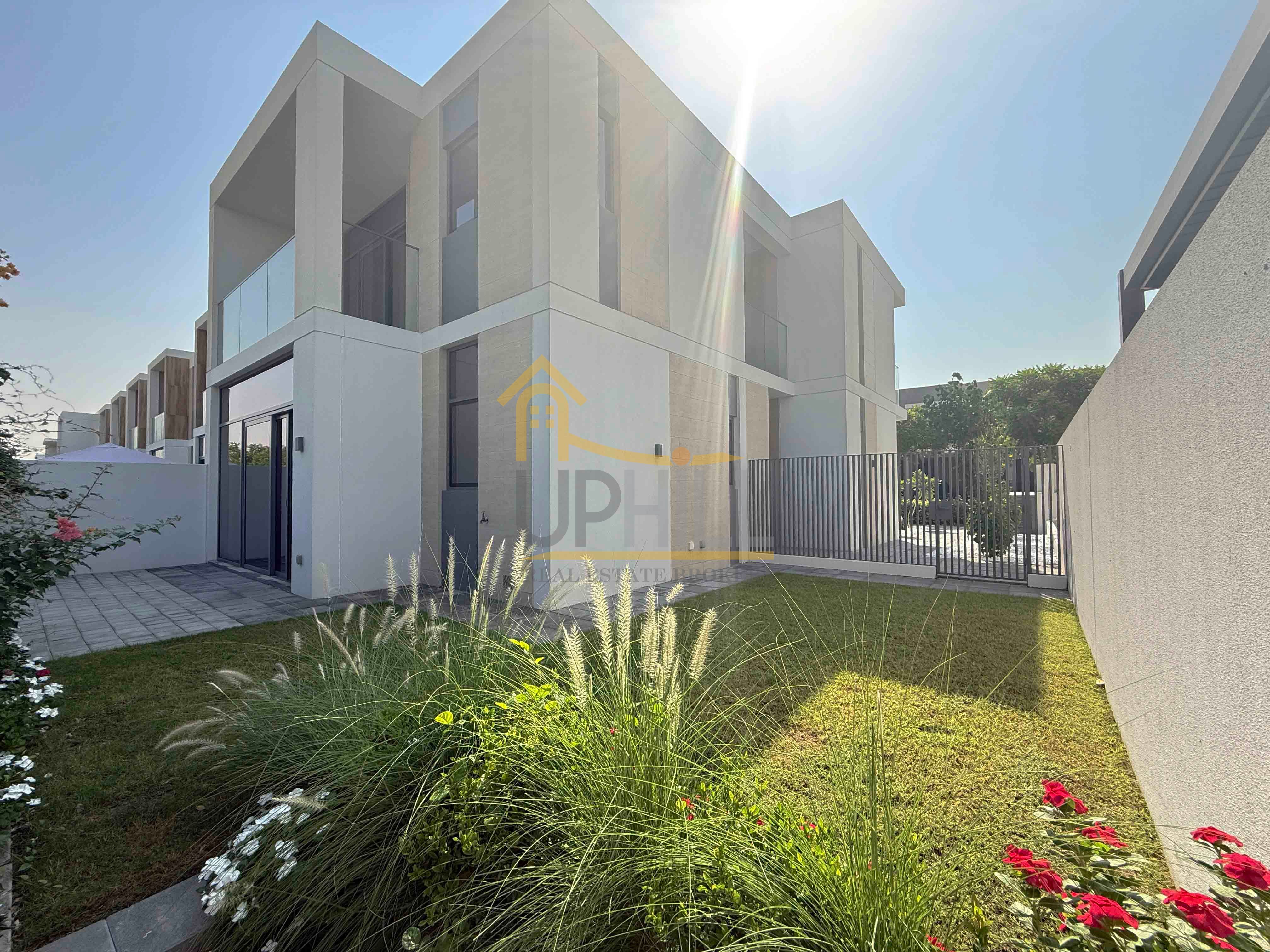 Landscaped Garden -Single Row - 4 Beds - Rented