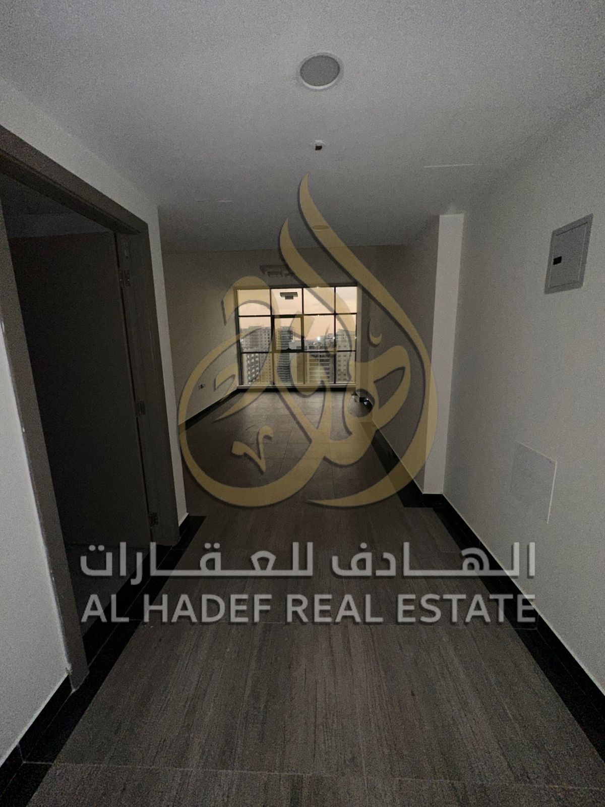 "Stay in a hotel every day! 3 Super Deluxe rooms in cooperation with free VIP facilities + near Dubai exit "