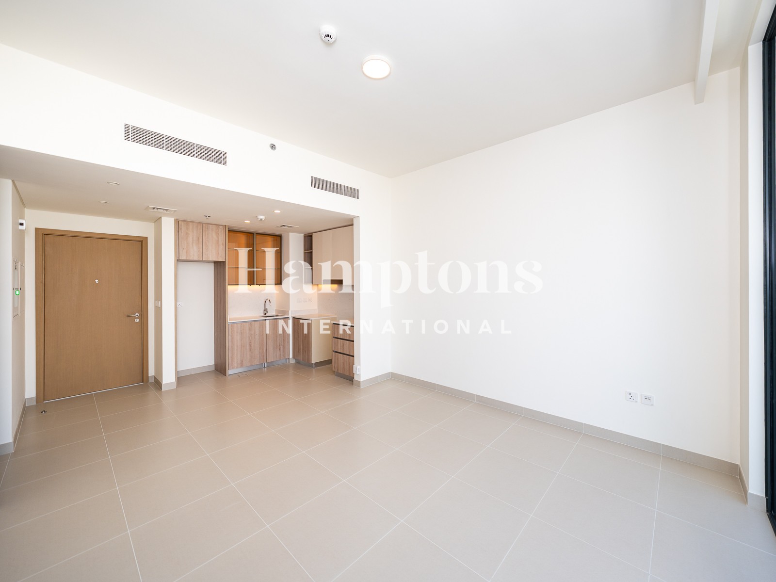 High Floor Golf Course Views Vacant