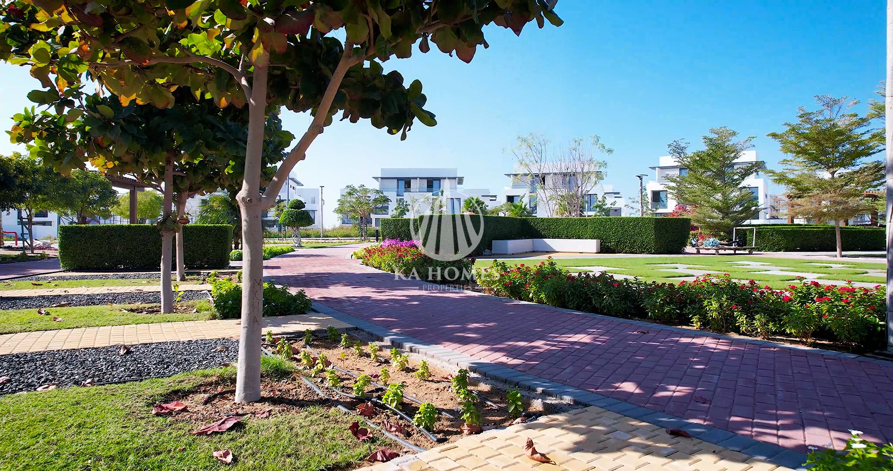 A detached villa directly on the sea, with a private beach, in the fastest residential complex.