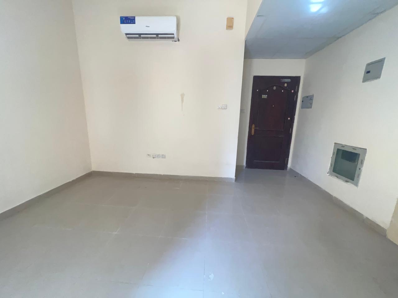 Close To Safari Mall//Studio For Family Full Sunlight// Cal To Ali?