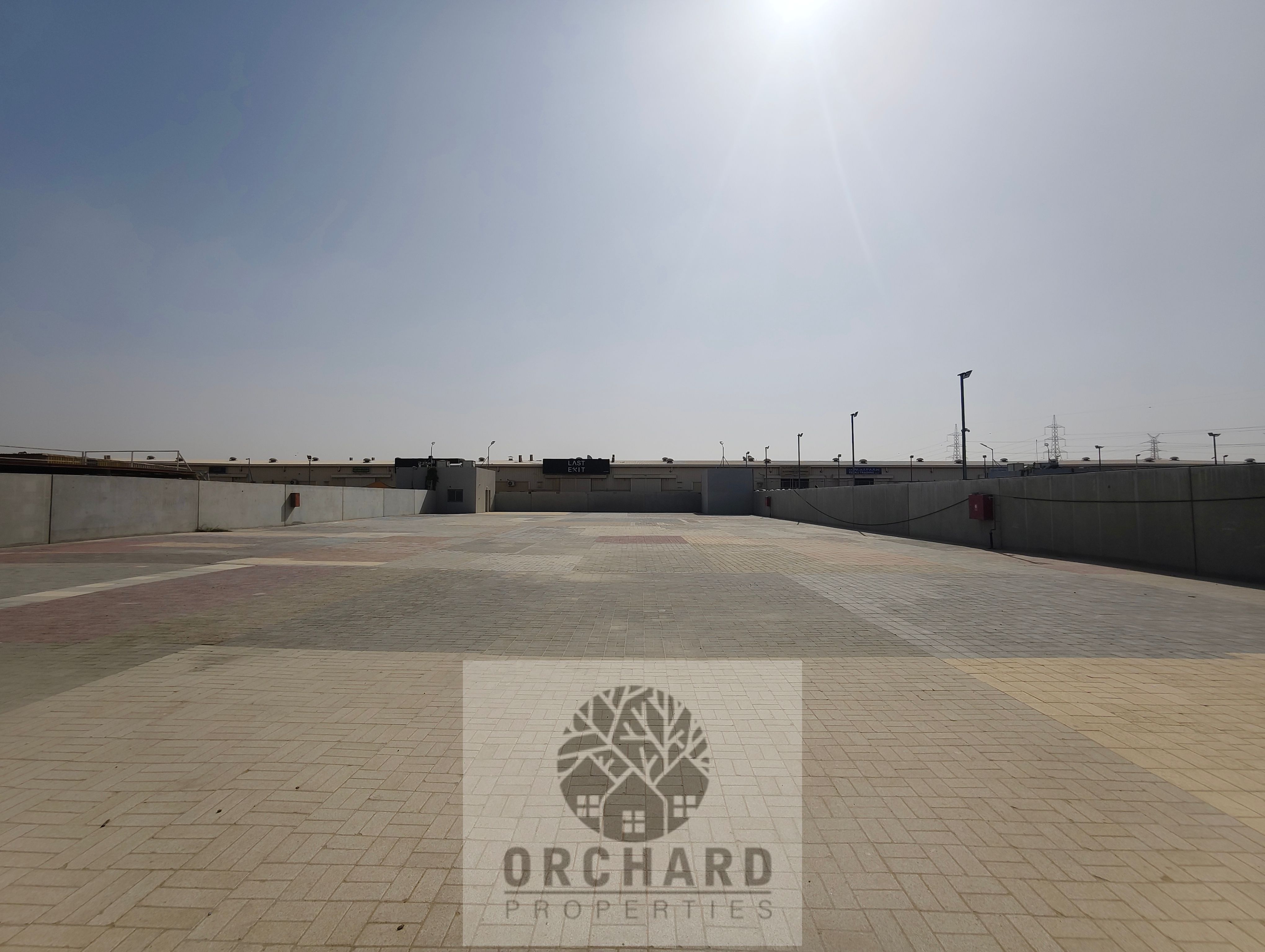 Ready to Move prime location Good power Main Road