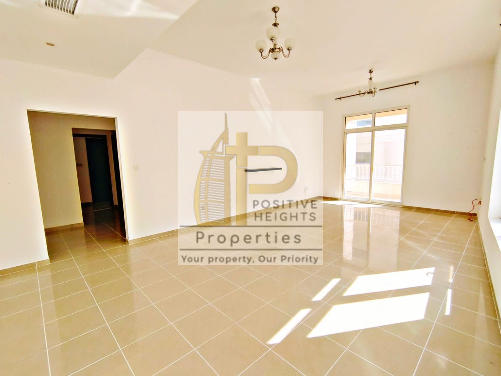 1500 SQFT | FAMILY BUILDING | 2 SUIT BR + BALCONY | ALL AMENITIES | READY TO MOVE | NR MOE METRO