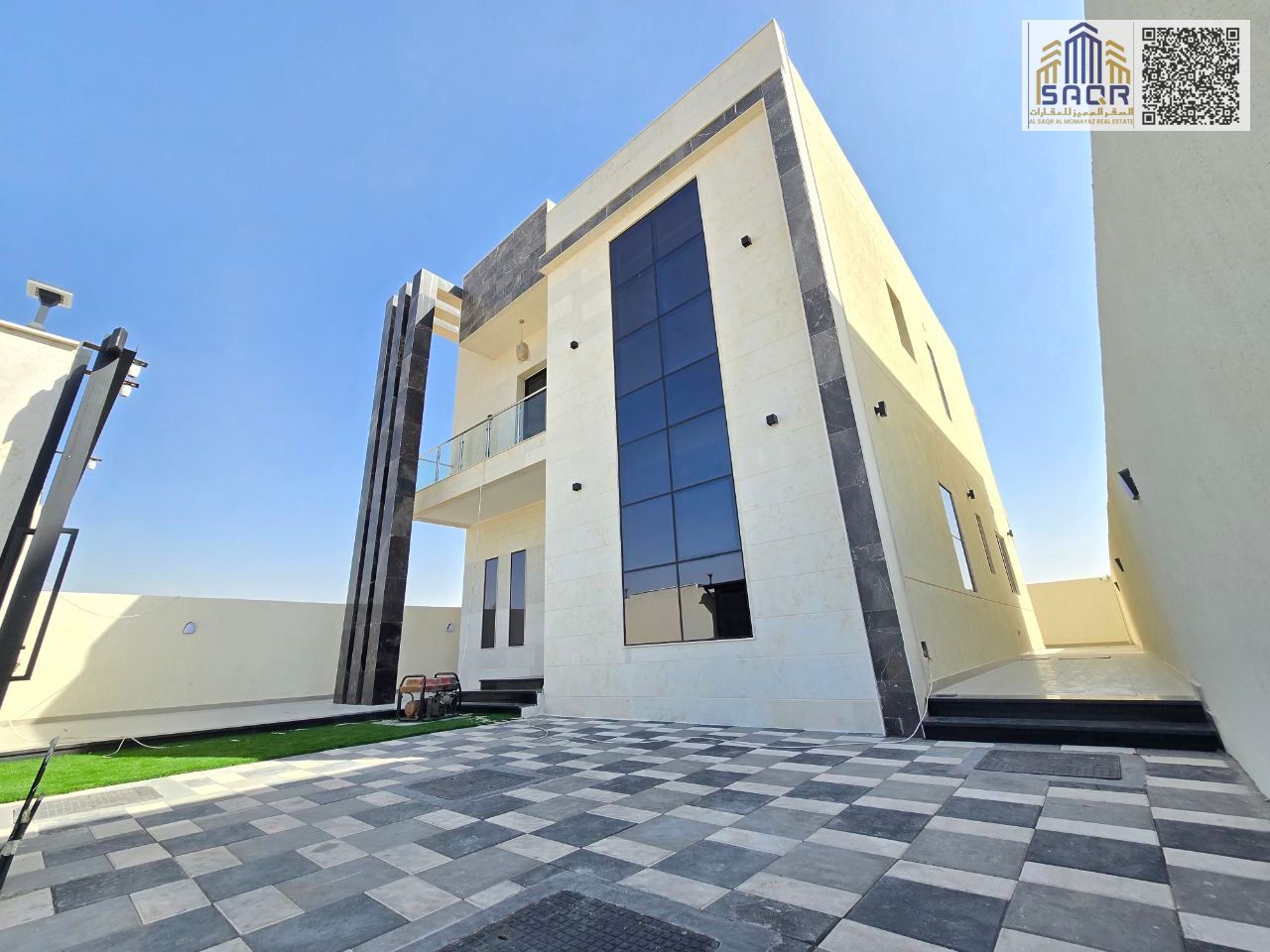 Villa for sale, registration included / 6 rooms, two floors and a garden