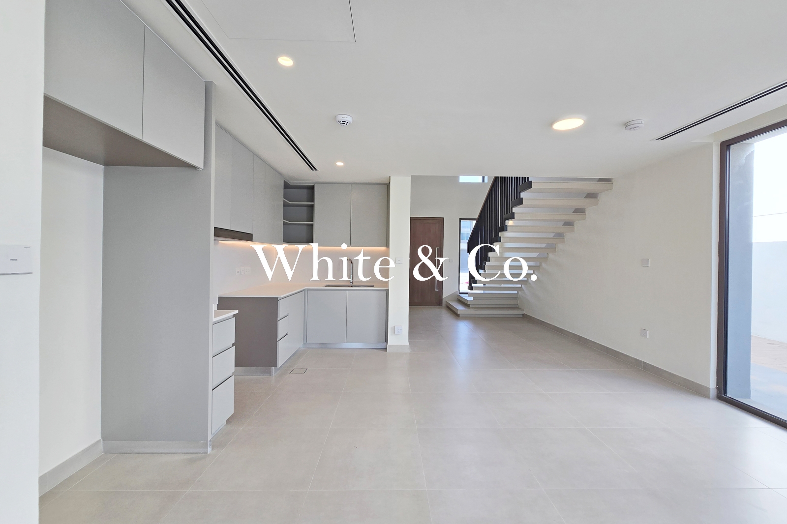 Single Row | On the Park | Great Location