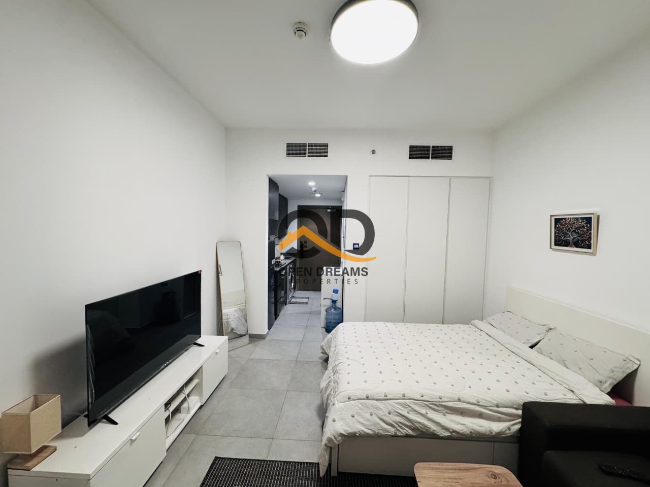 Premium Fully Furnished Studio with Contemporary Interiors – Tiraz Aljada