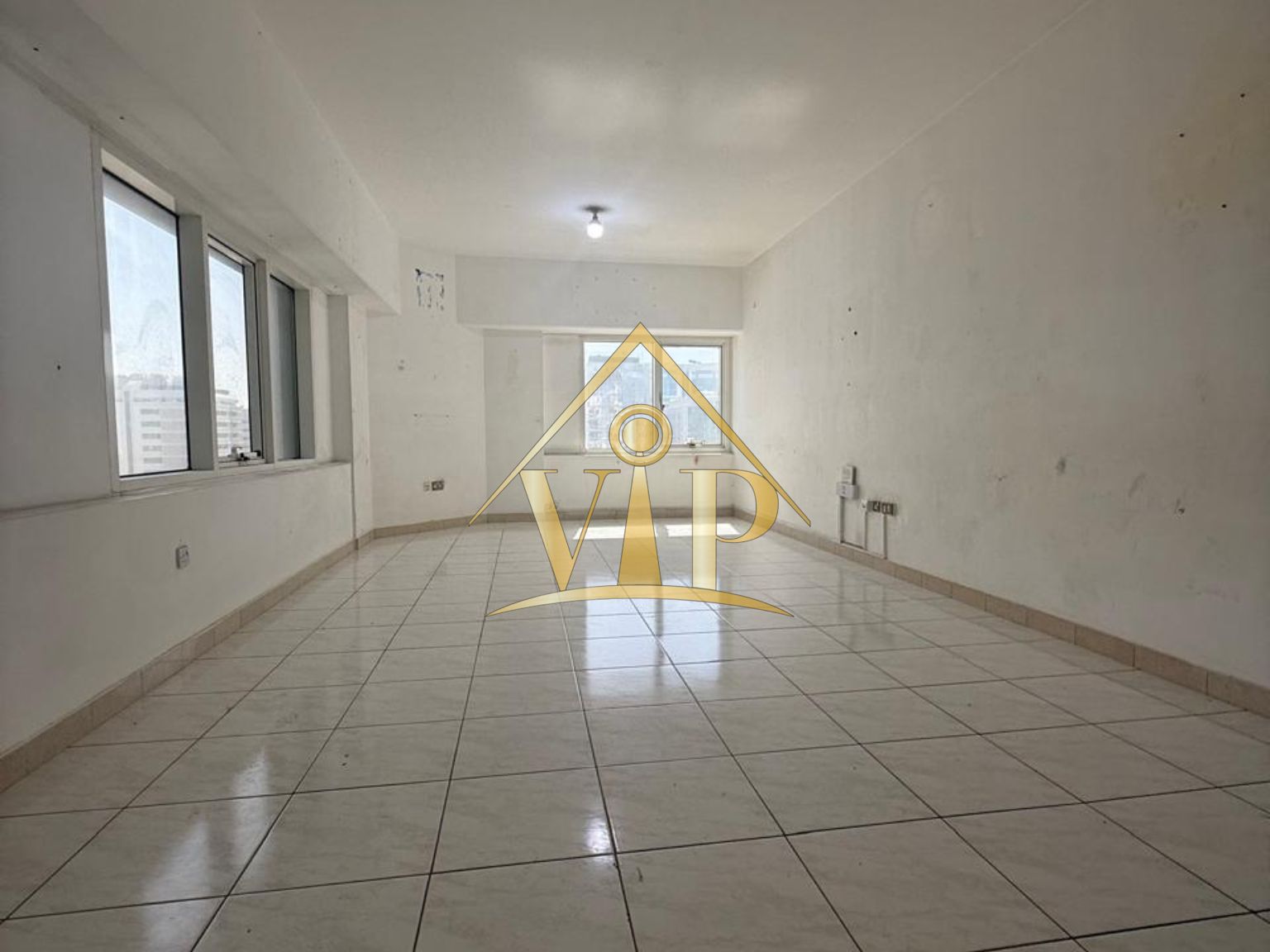 Spacious 3 Bedroom Apartment, Ready to move in, Prima Location