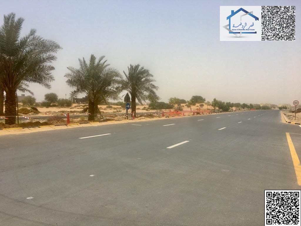 Commercial plot for sale at good price, excellent locations
