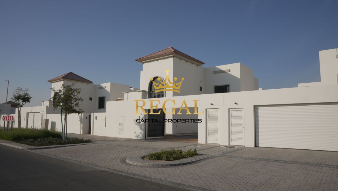 Spacious 5BR | Ready to Move | Double Row Villa