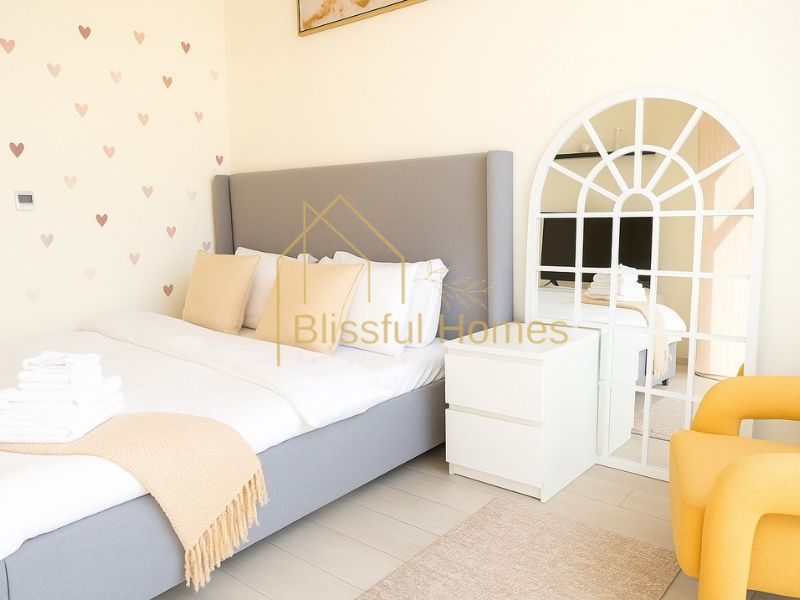 Bright & Stylish Studio | Semi-Furnished