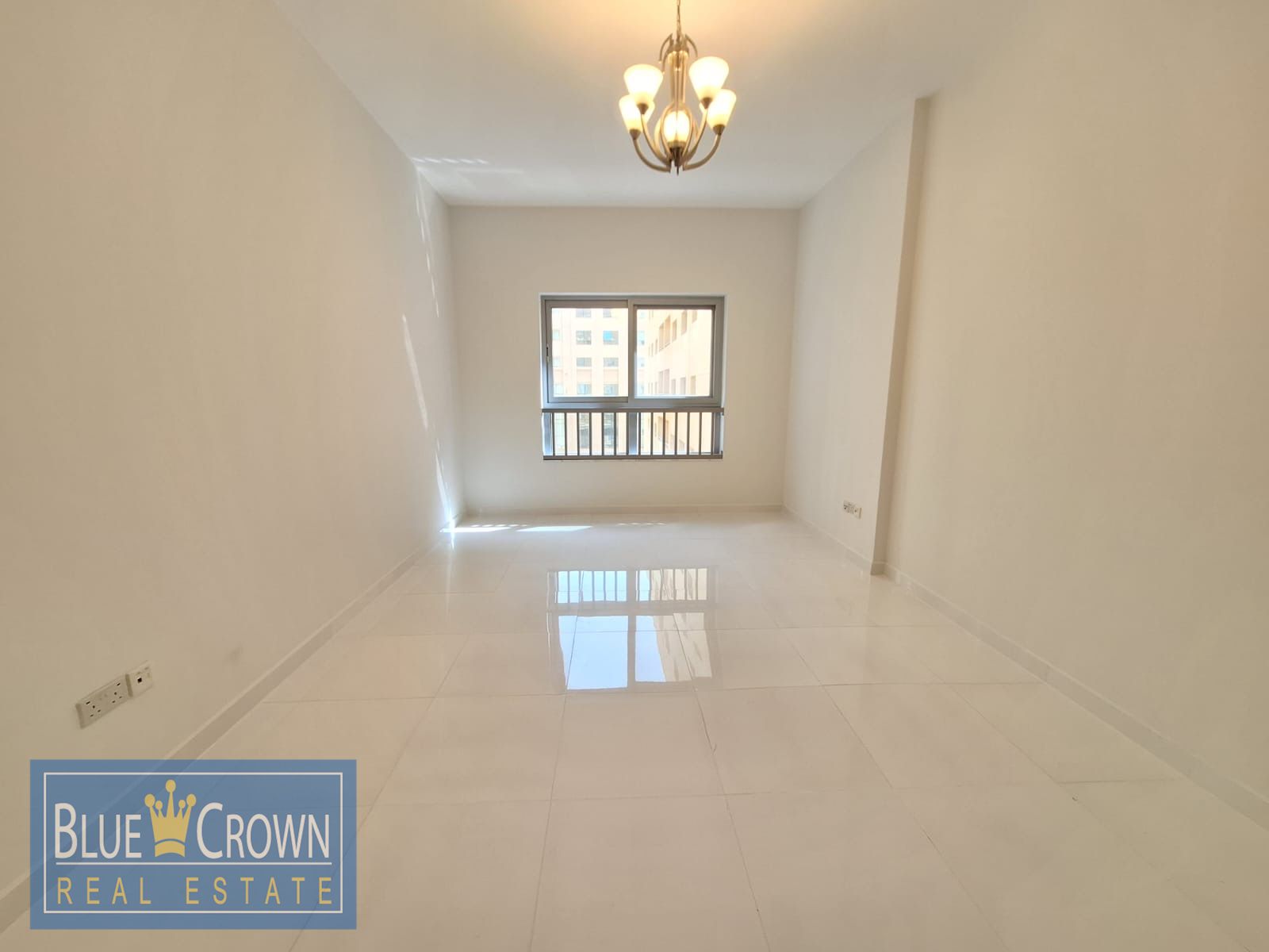 Lavish 1 br luxury living prime location ready To Move Apartment