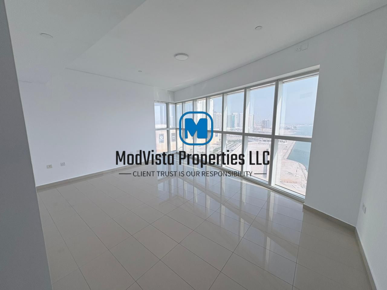 Luxury 2BR Seaview Apartment – RAK Tower