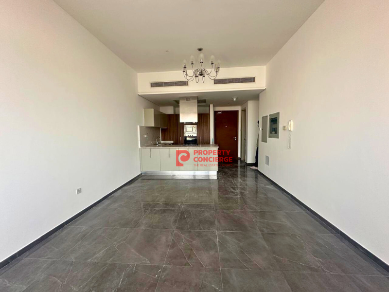 Higher Floor 2HK | Vacant and Kitchen Equipped