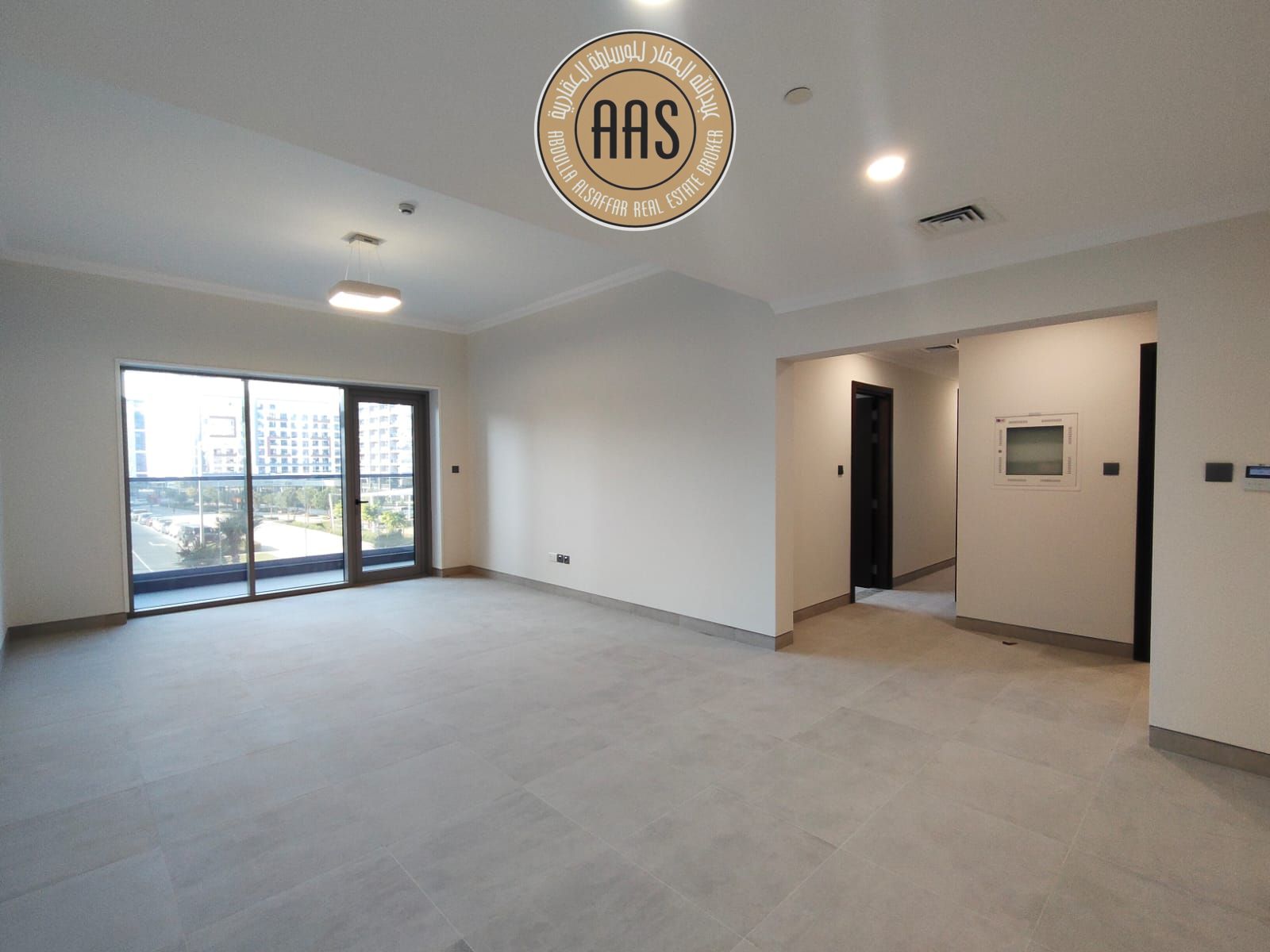 Huge Layout || Luxurious 3 Bedroom Hall || Maid's Room || Balcony || In 195K Only