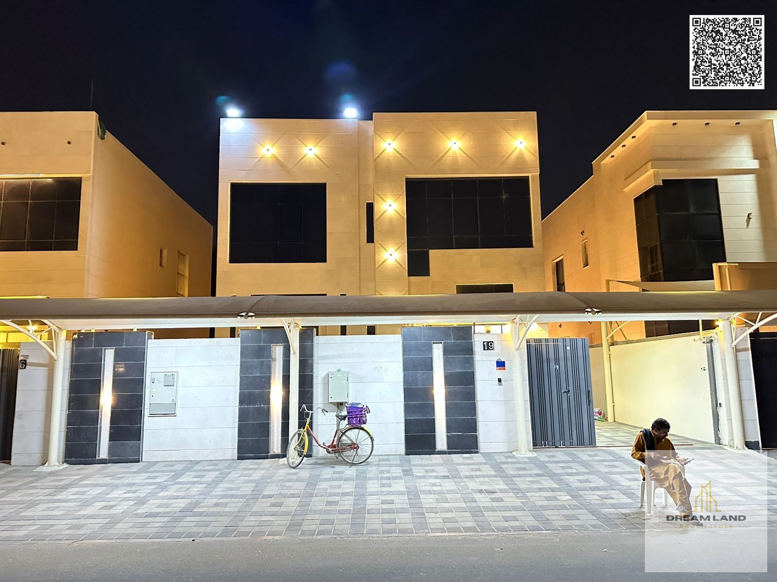 Direct from the owner, including electricity, water, and air conditioning. A villa among the most luxurious villas in Ajman, built and finished to a s
