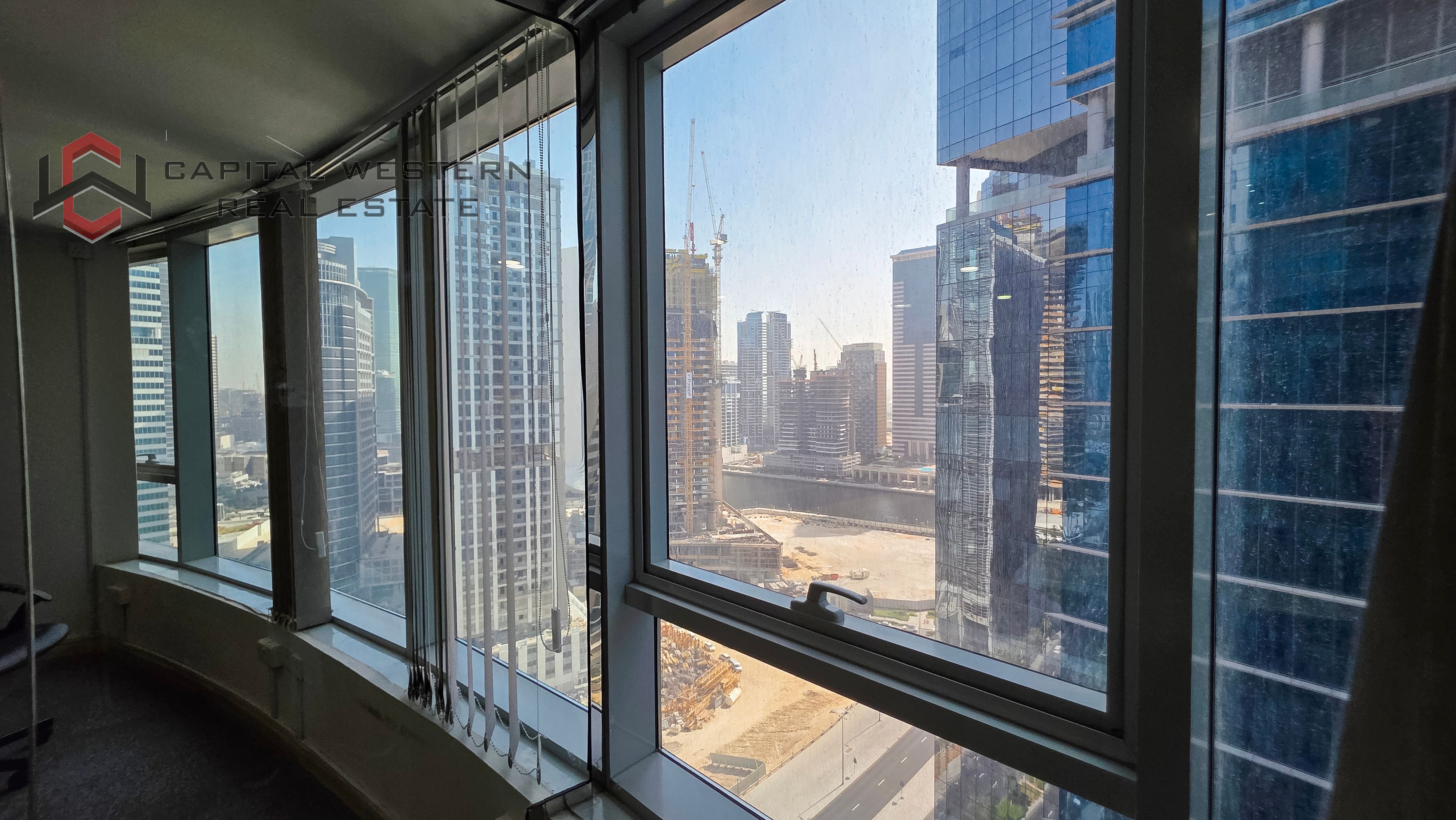FULL FLOOR FOR SALE IN BUSINESS BAY | RENTED