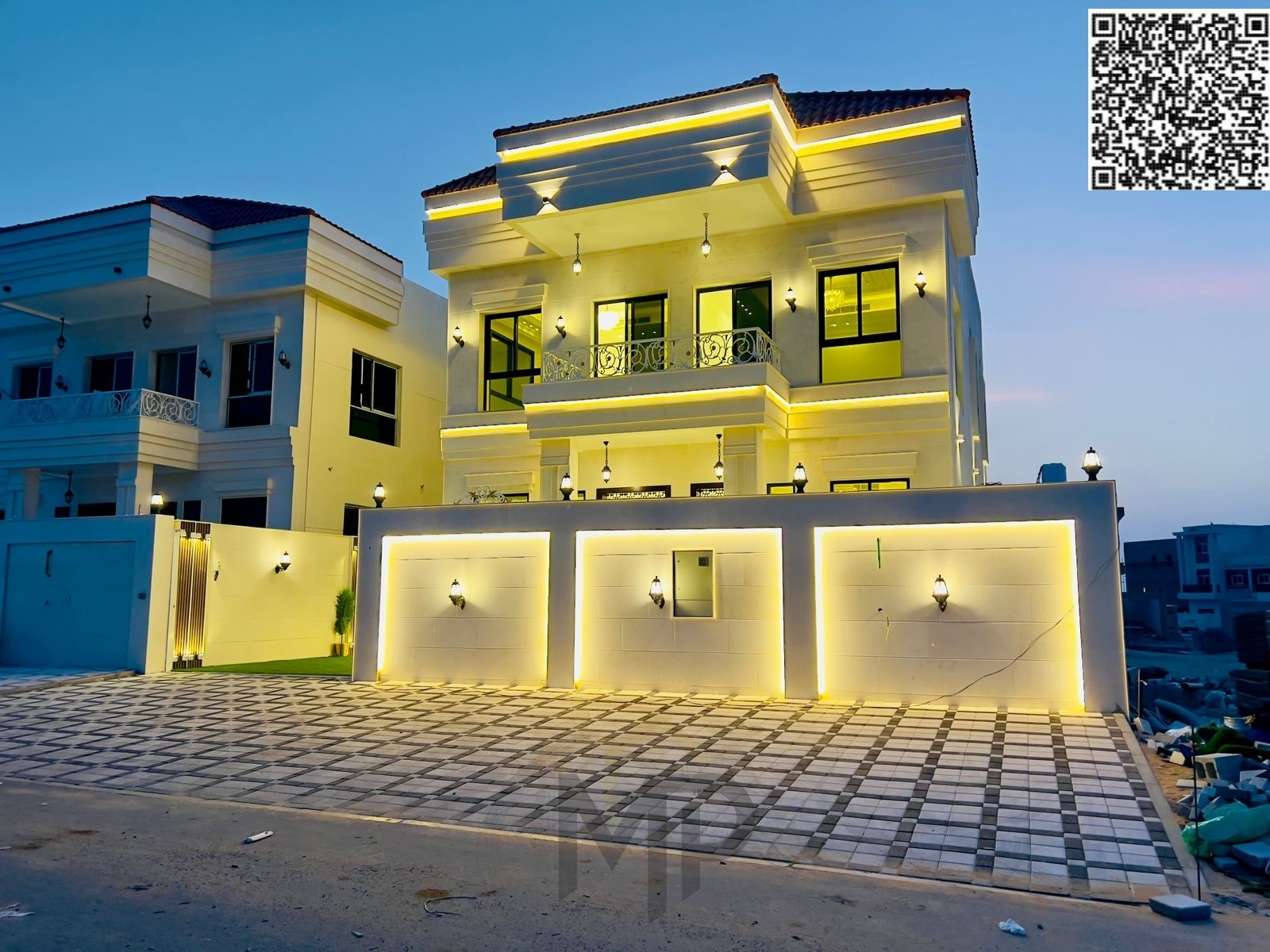 Own your dream villa and invest in a luxurious villa in the heart of Al-Amrah with elegant finishing – seize the opportunity!