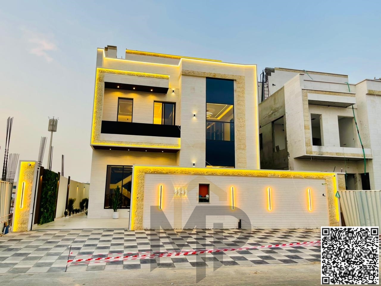 Modern villa for sale, price includes registration and ownership fees. Prime location close to services on the main street with a large external setba
