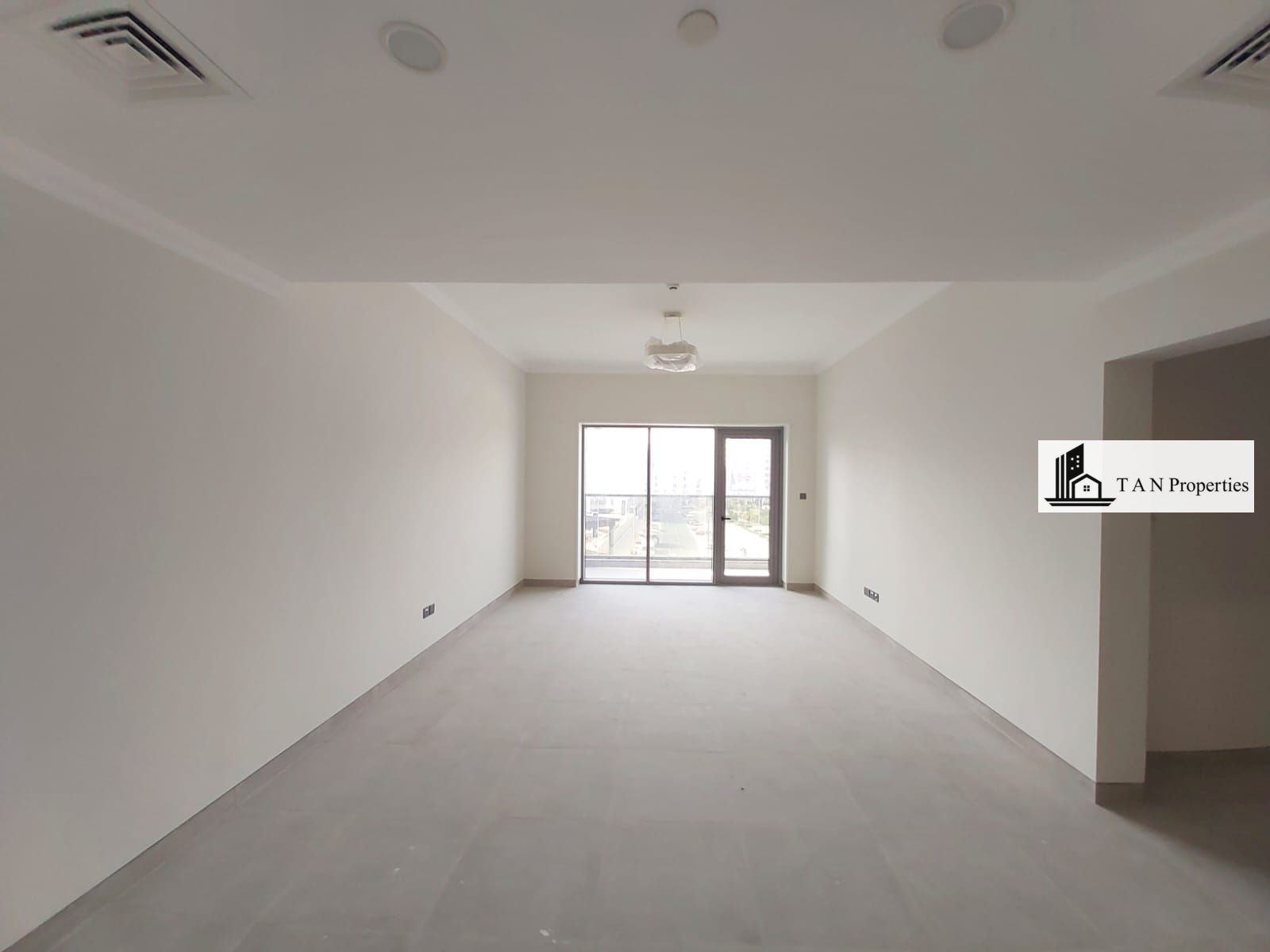 BRAND NEW | NEAR SCHOOLS | BRIGHT APARTMENT