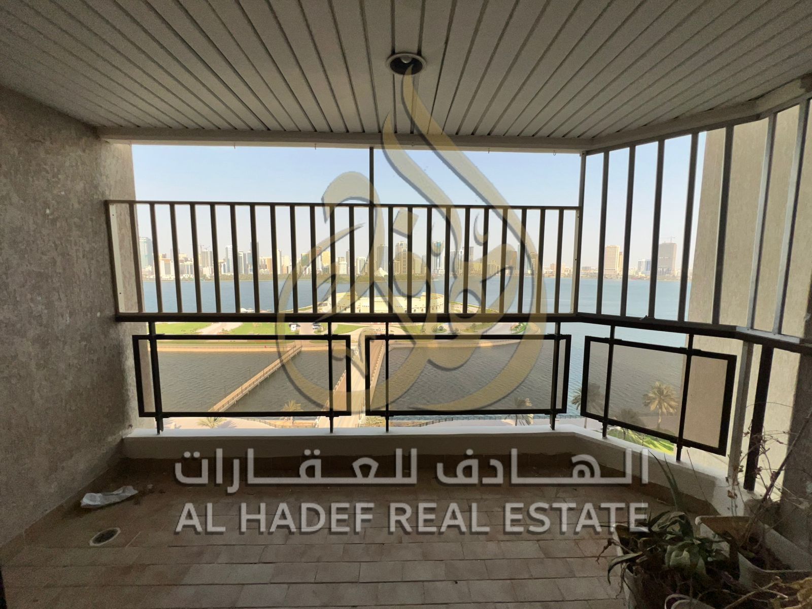 Apartment for Rent – Al Majaz 3, Sharjah A great opportunity to live in a full sea-view apartment in one of Sharjah’s prime locations Locat