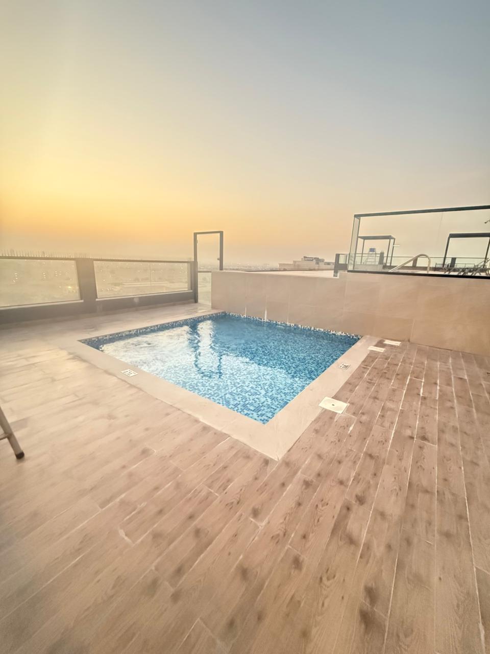 LUXURY LIVING SPACIOUS 2 BEDROOMS WITH 3 BATHROOMS BUILT IN WADROBS GYM POOL PARKING PRIVATE CANIMA ON PRIME LOCATION CONTACT US NOW