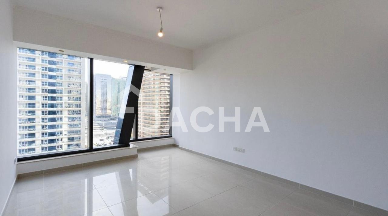Vacant | High Floor | Pool | Metro
