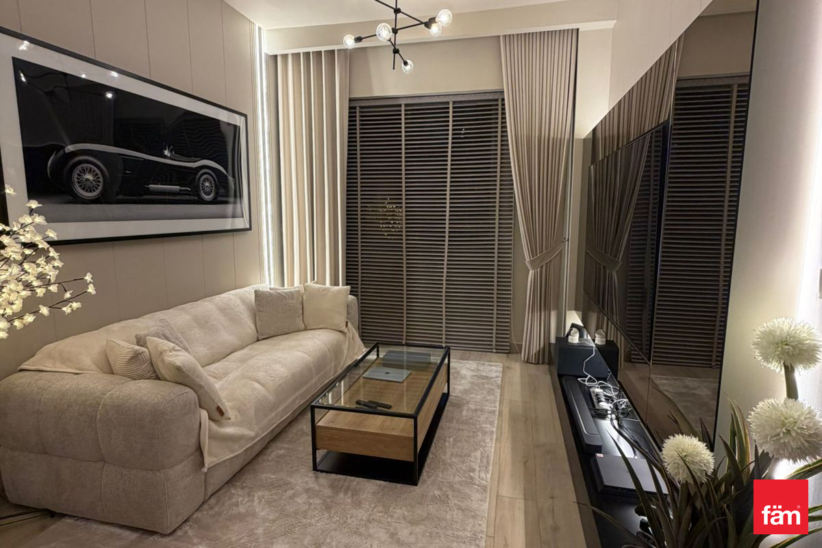 Furnished | Upgraded | study Room | Pool view