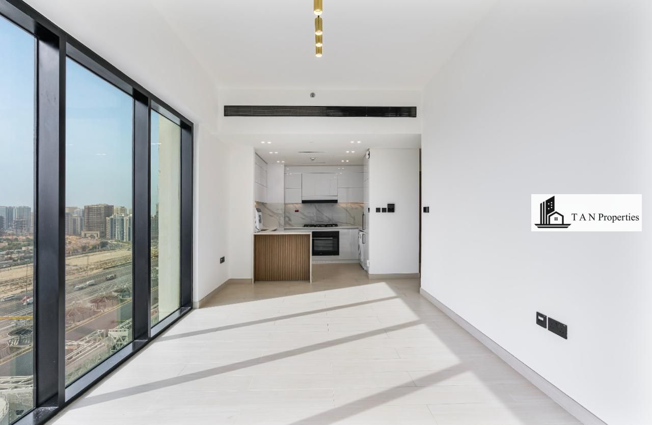 Stunning Layout | Semi Furnished | 12 Cheques Payment
