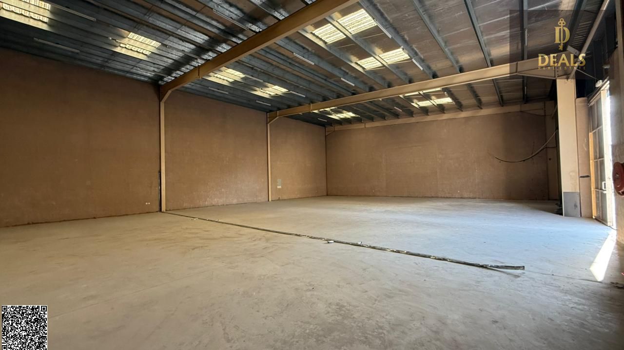 Spacious 4,350 Sqft Warehouse | Prime Location | Negotiable Price