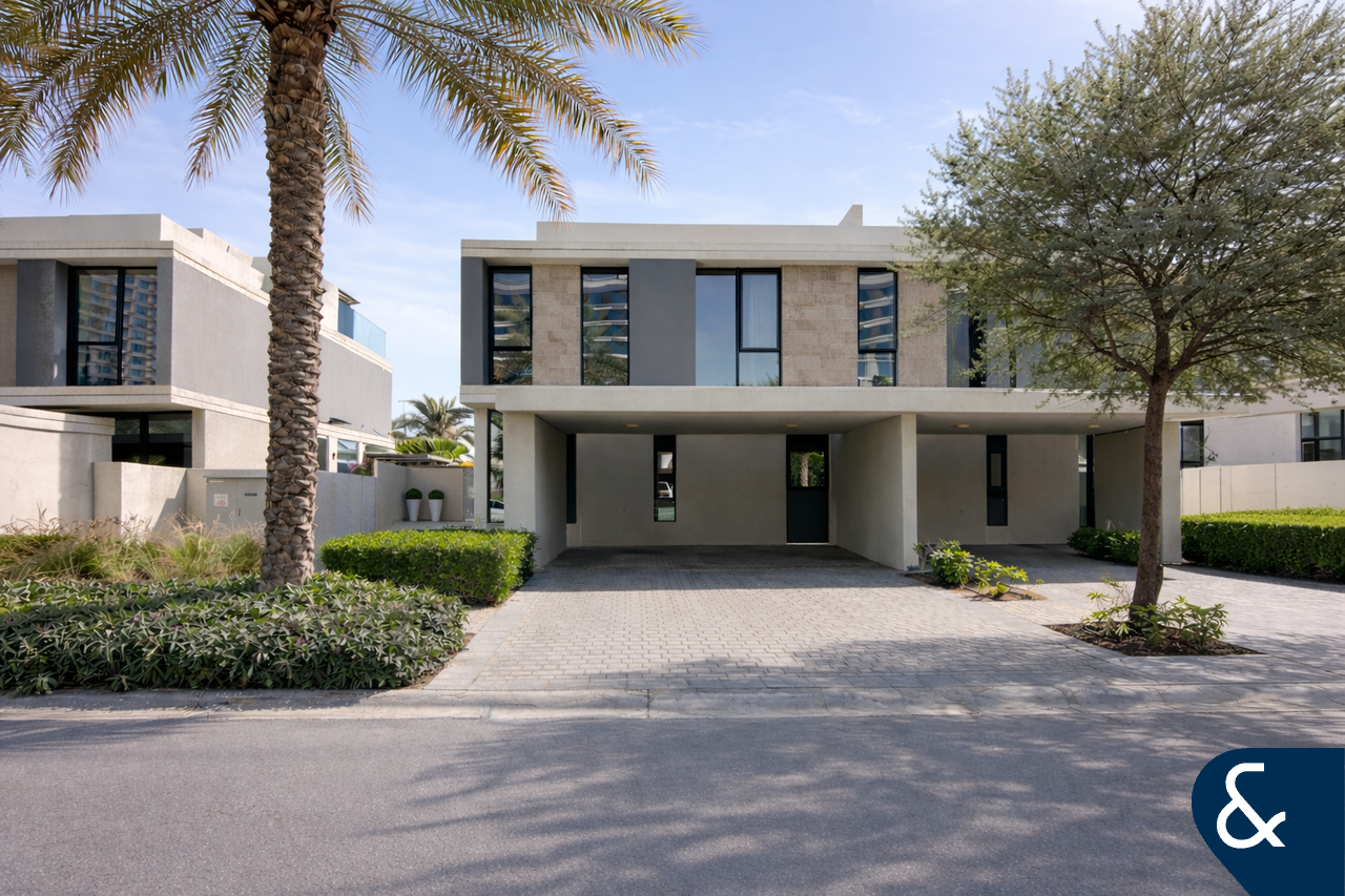 Prime Private Location | 4-Bed | Golf View