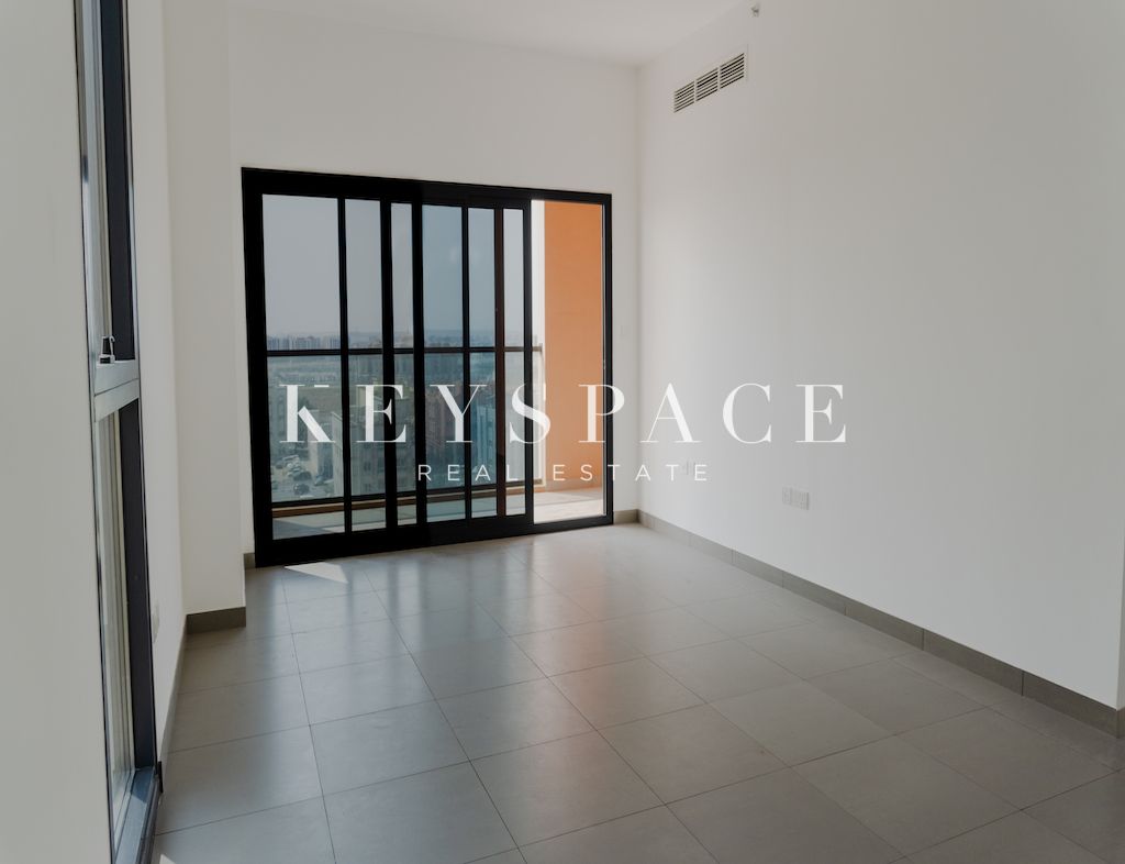 Sunlit Contemporary Home in the Vibrant Al Mamsha District | Resale