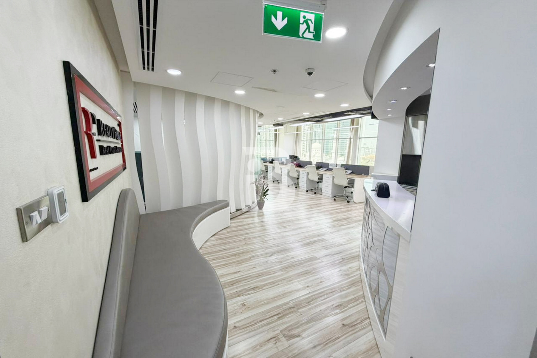 Furnished Office|Sought-After Commercial Location