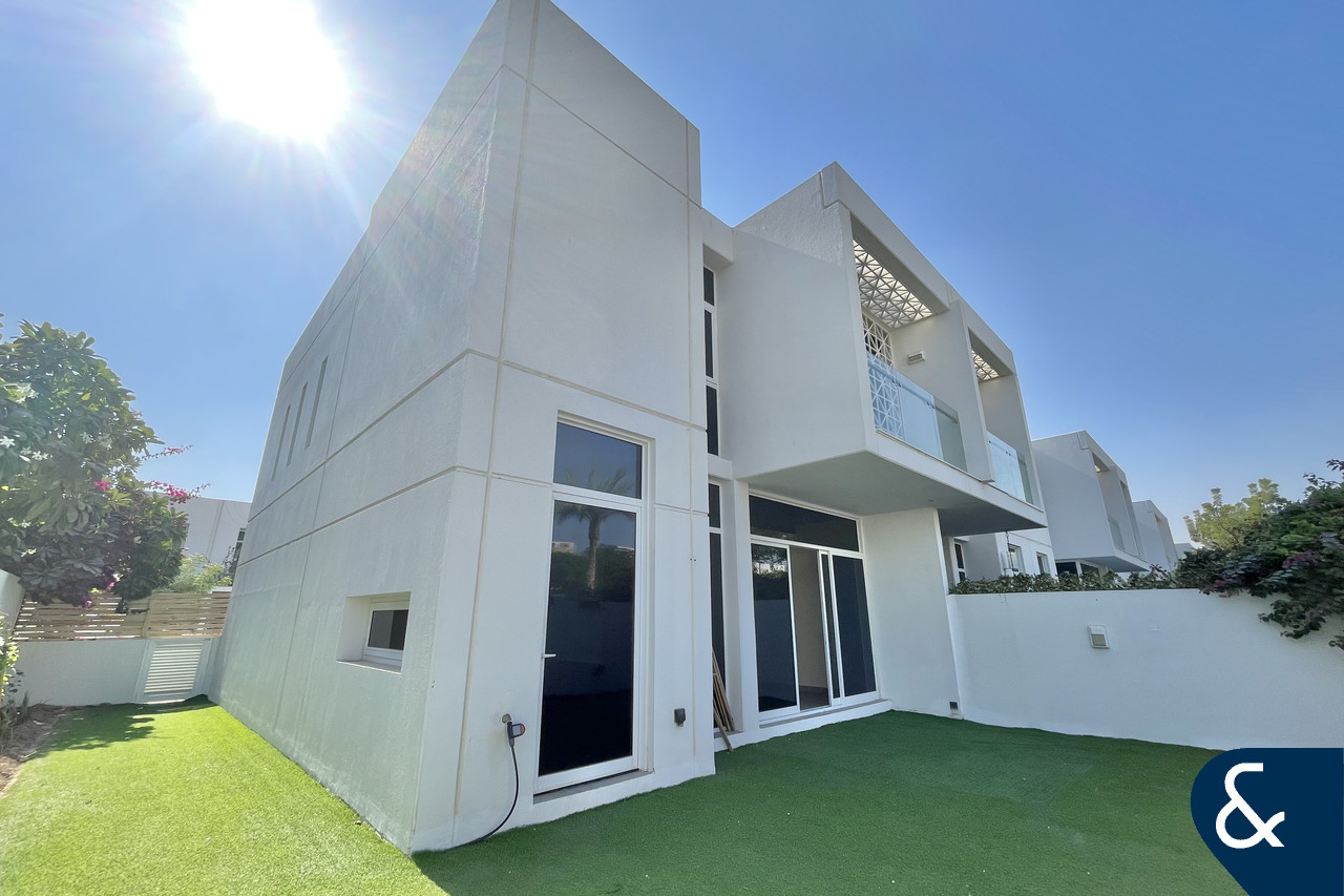Corner Unit | 3 Bed +Maids | Type A | VACANT