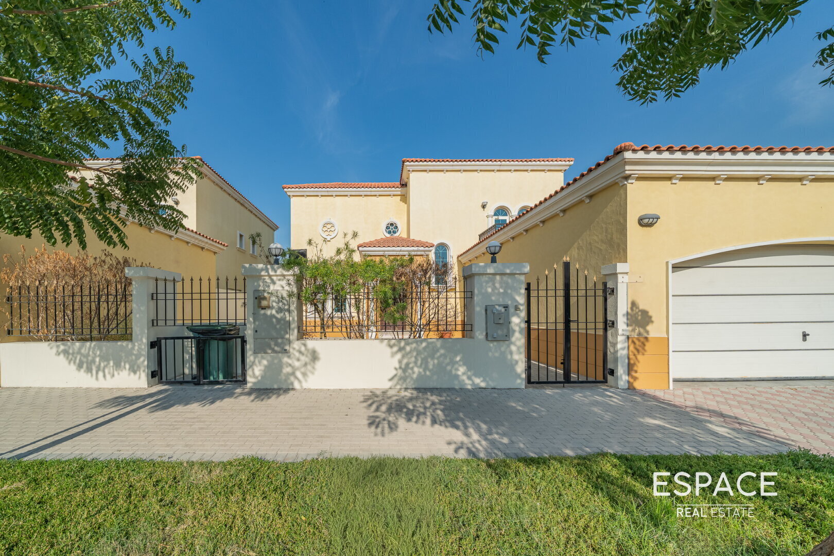 Quiet District | Close to Park | Vacant